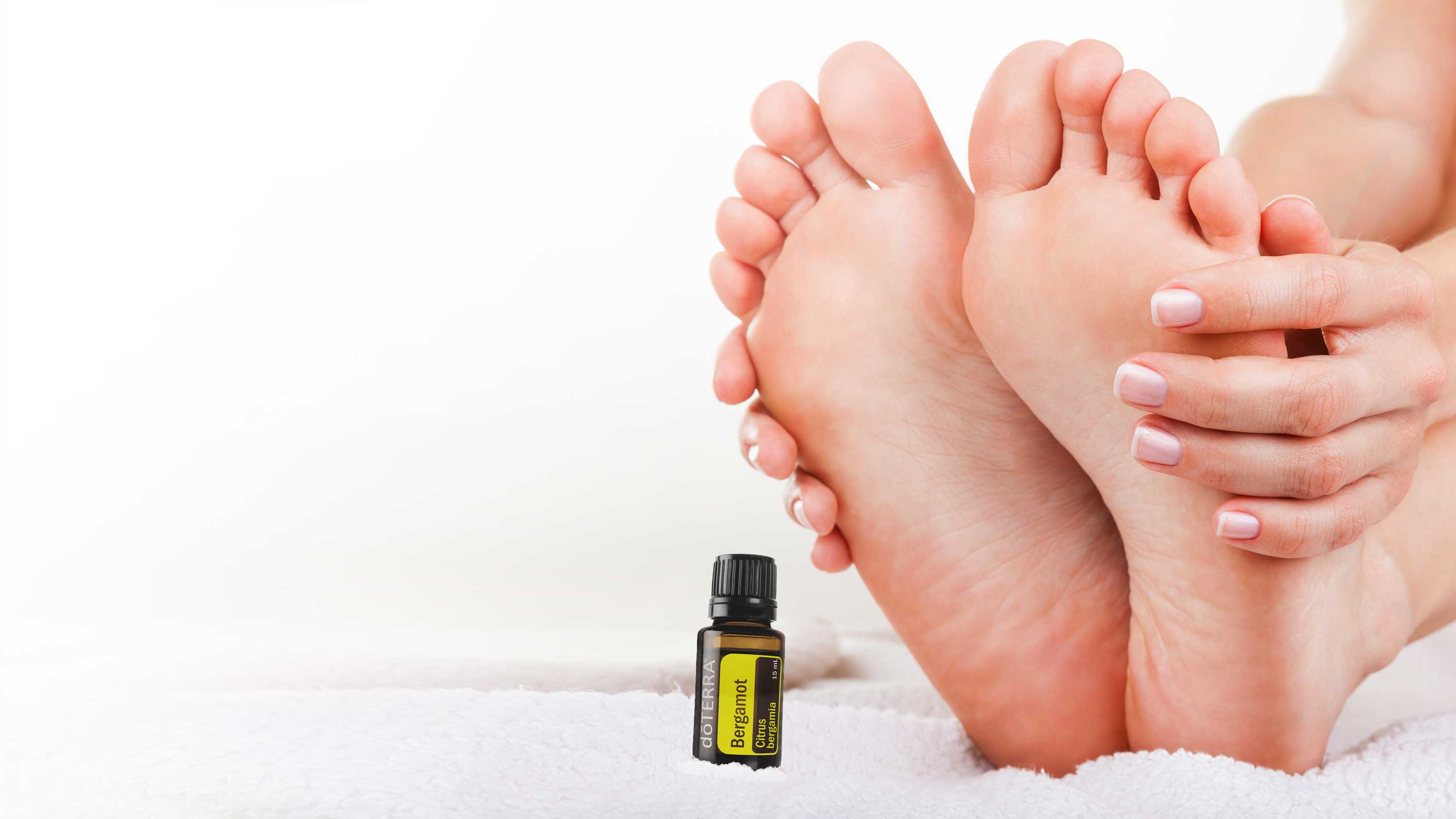 16x9-3000x1688-bergamot-foot-mask-us-en-web.jpg